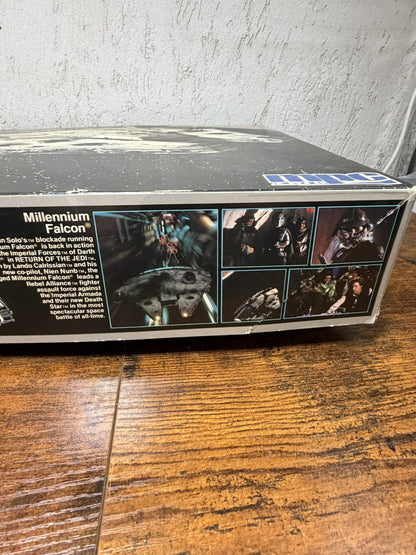 Millennium Falcon MPC Ertl montato