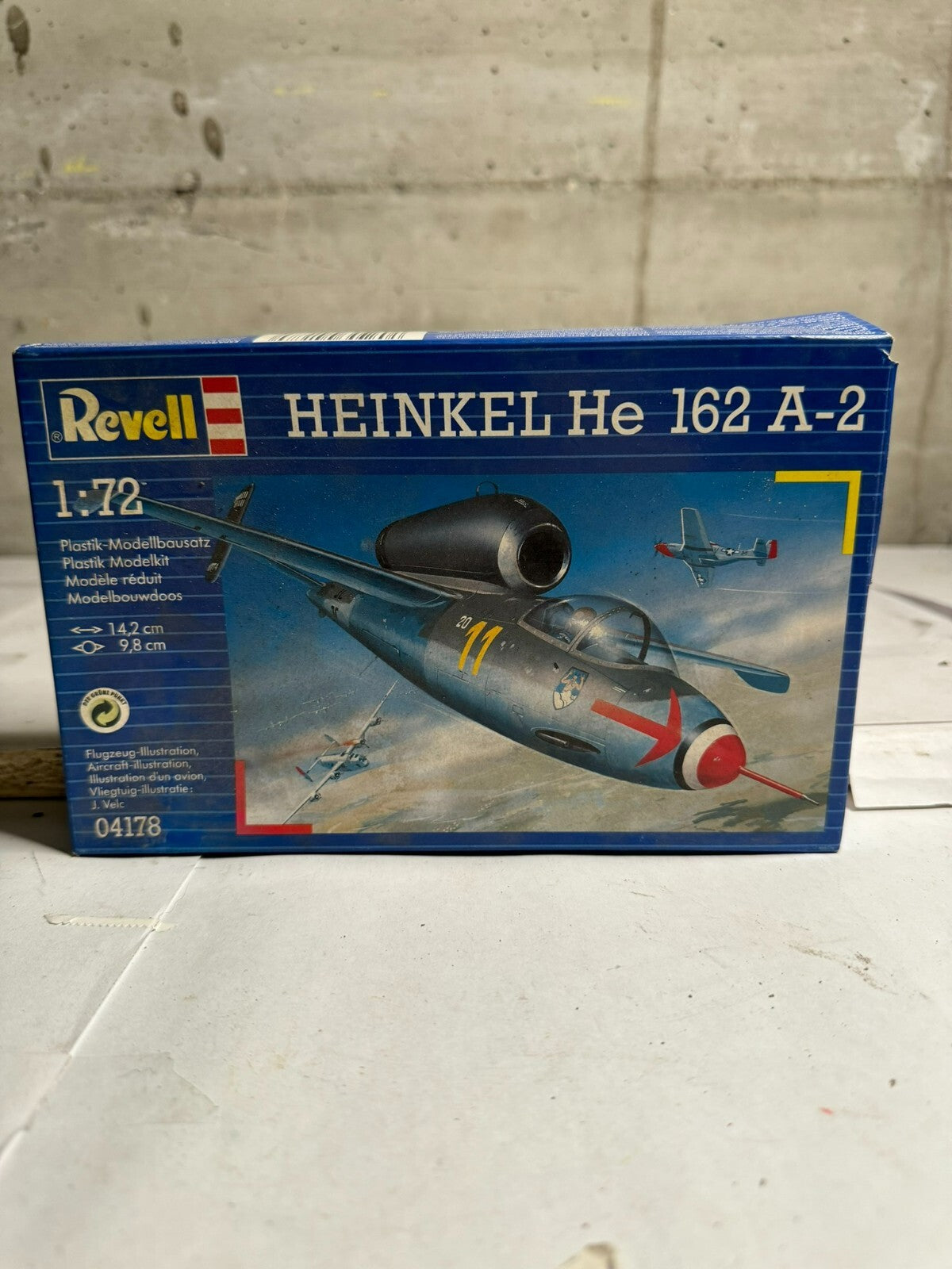 Revell 1/72 Henikel He 162 A-2 model kit