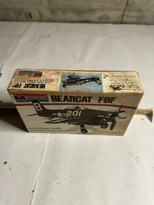 MONOGRAM    1/72   GRUMMAN F8F BEARCAT AS RARE KIT