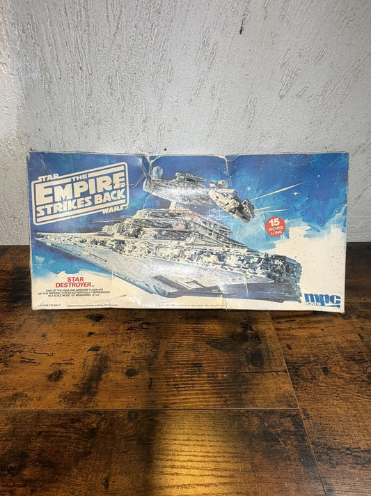 Star Destroyer model kit MPC Ertl 1989