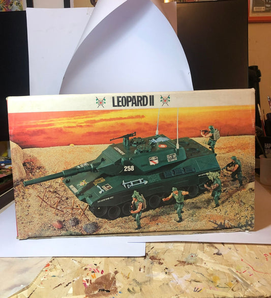 Reel Vintage LEOPARD II Carro Armato 40cm Filoguidato MIB Heroes in Action