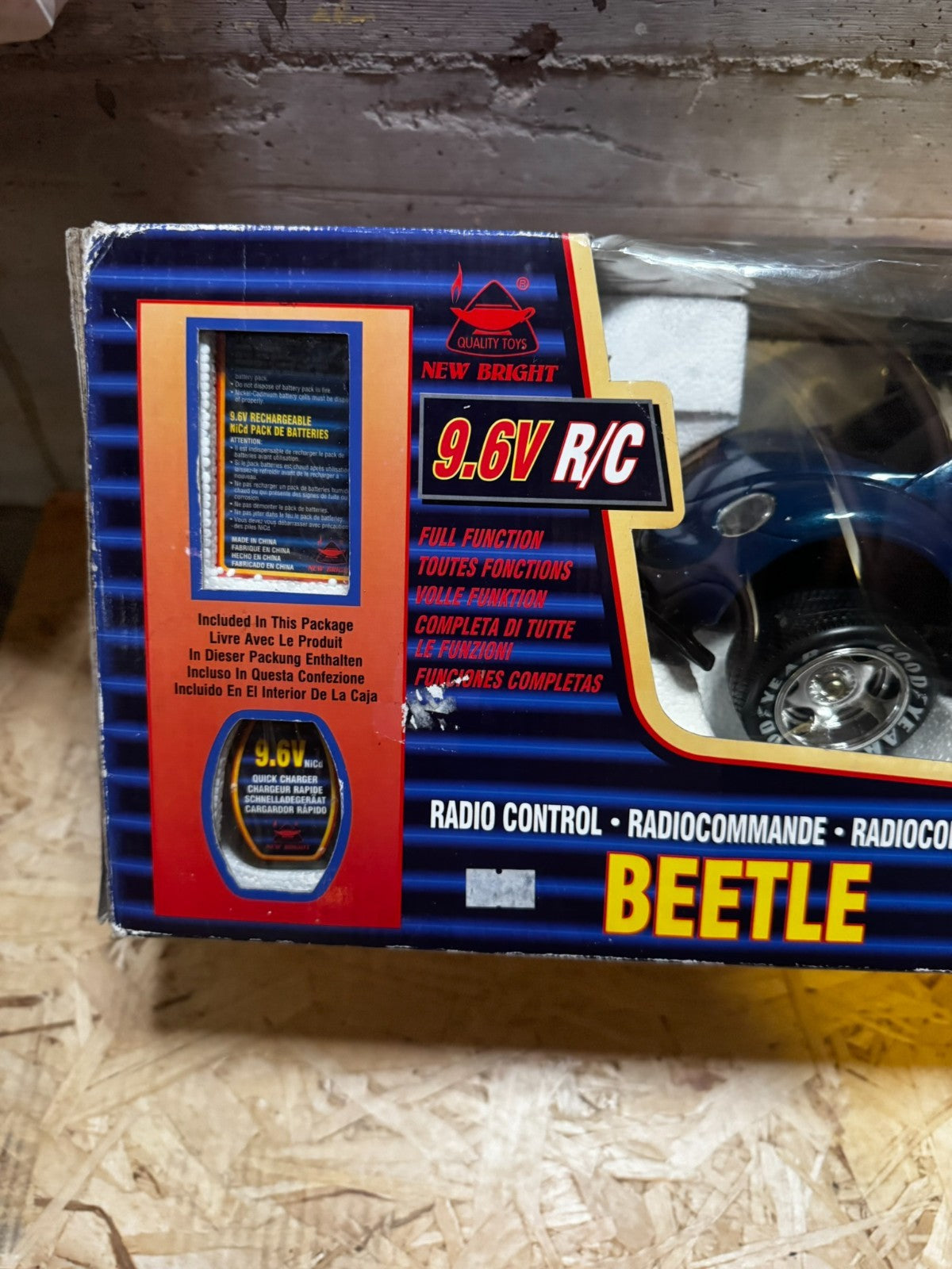 Beetle 9.6V R/C Wolkswagen Auto Telecomandata New Bright