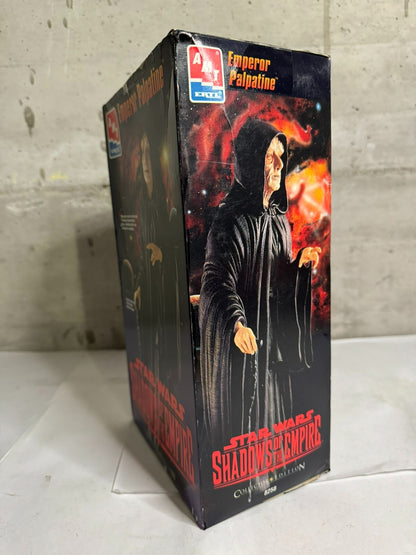 AMT ERTL IMPERATORE PALPATINE STAR WARS SHADOWS OF THE EMPIRE. 1:6  VINYL KIT