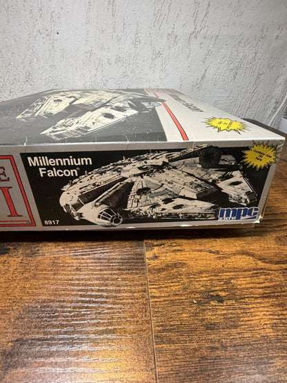 Millennium Falcon MPC Ertl montato