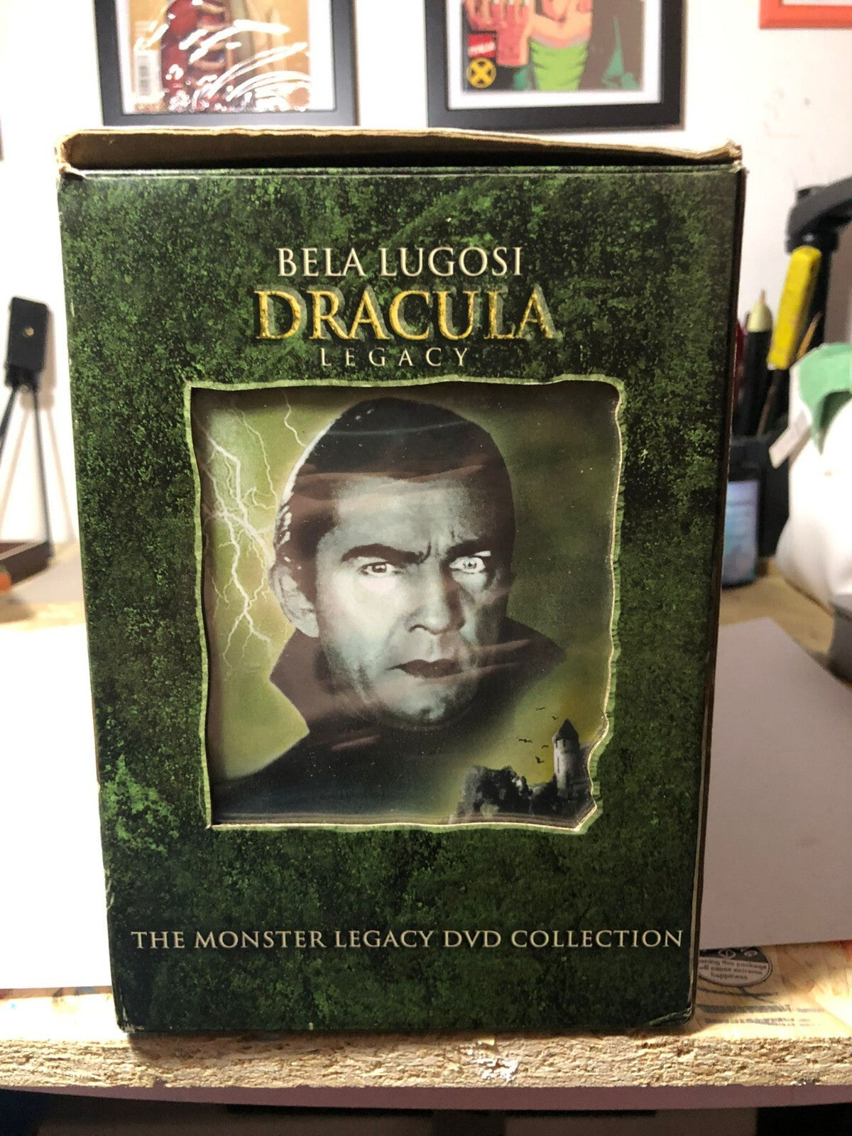 THE MONSTERS LEGACY DVD GIFT SET DRACULA -FRANKENSTEIN- WOLFMAN MINI BUST