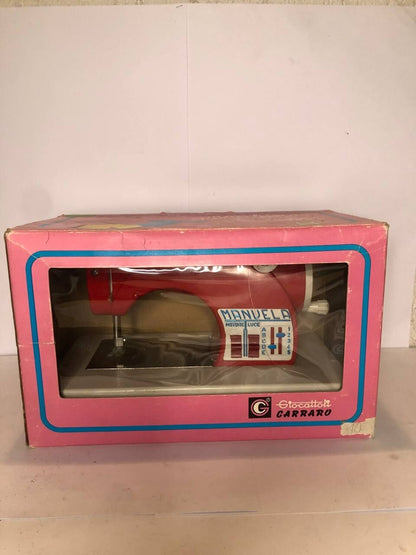 VINTAGE CARRARO GIOCATTOLI MADE IN ITALY 1960s Manuela MACCHINA DA CUCIRE + BOX