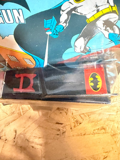 BAT MAN WATER GUN VINTAGE '70 SUPEREROI PISTOLA ACQUA made in HONG KONG