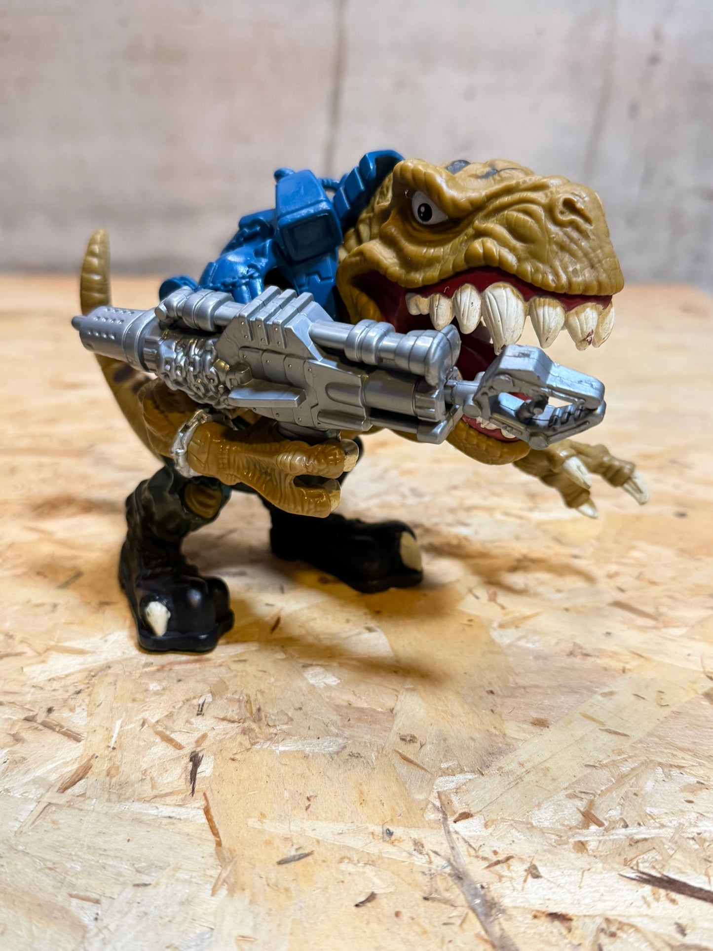 Mattel Extreme Dinosaurs T-Bone 1996 qausi completo