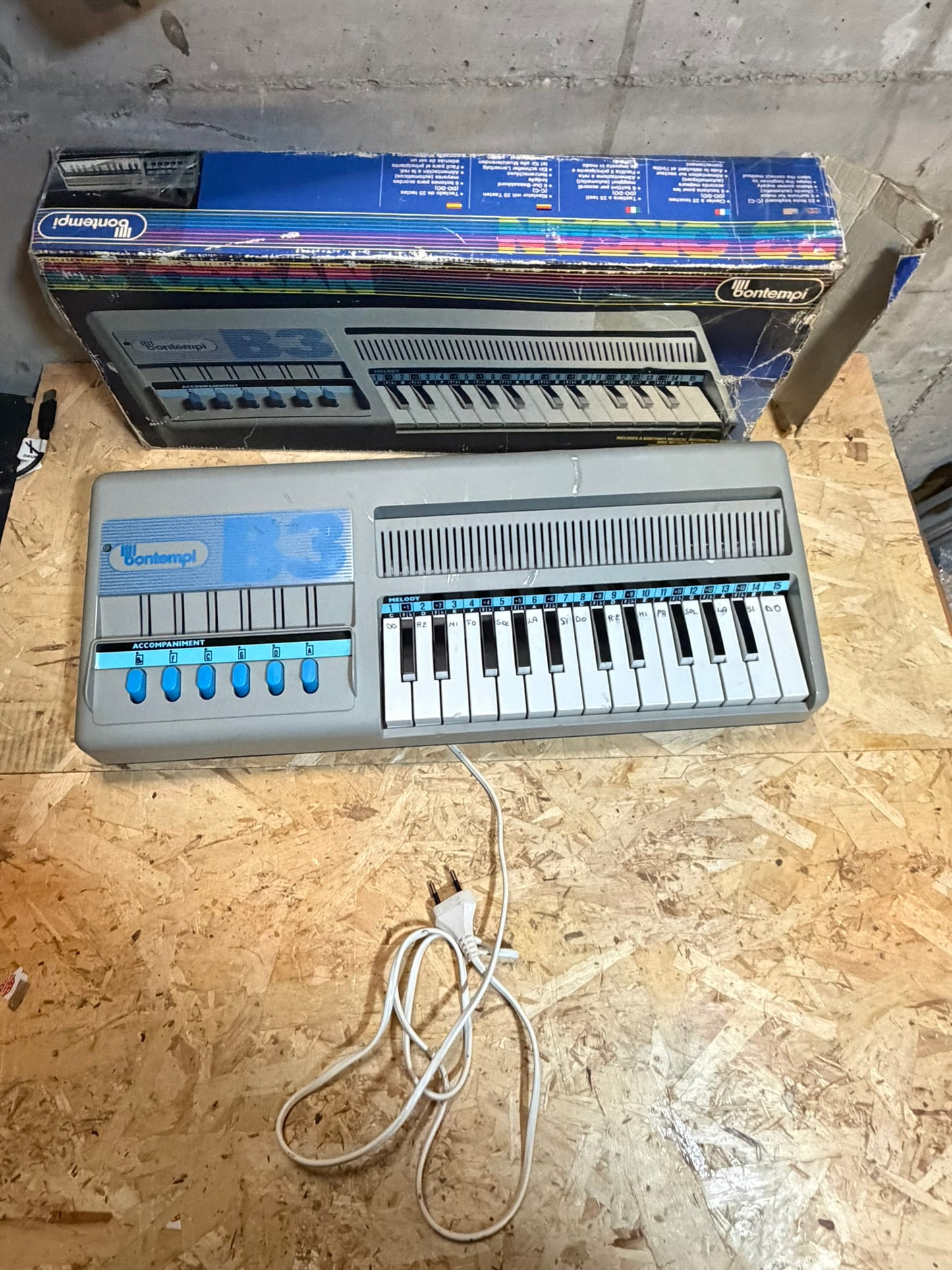 Pianola\Tastieria Bontempi b3 organ funzionante
