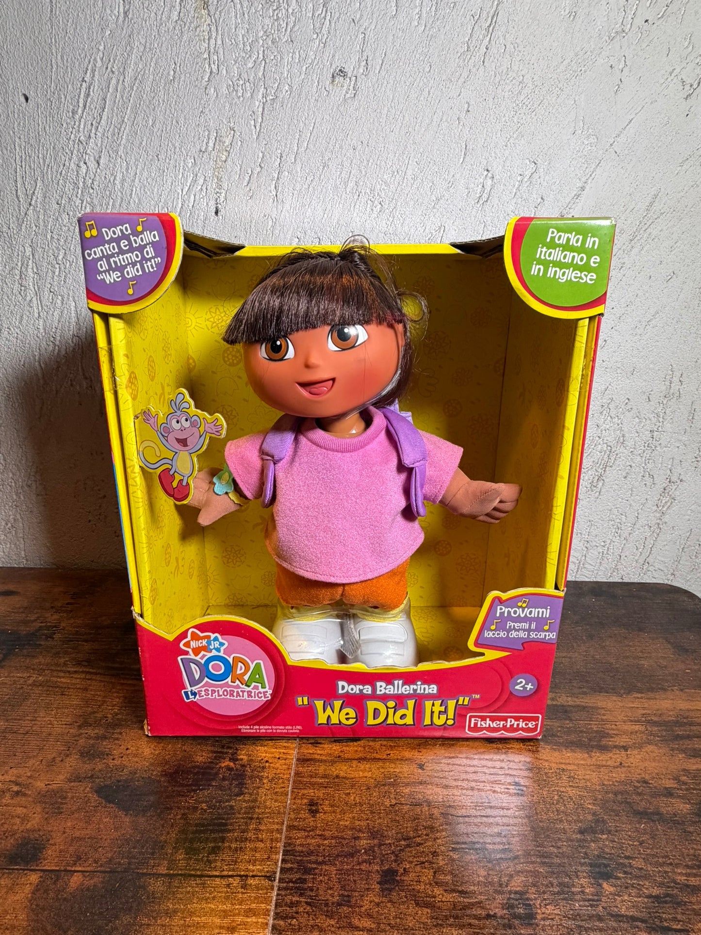 Fisher Price Dora l'esploratrice "We Did It" Dancing Dora Nick Jr 2001 nuovo con