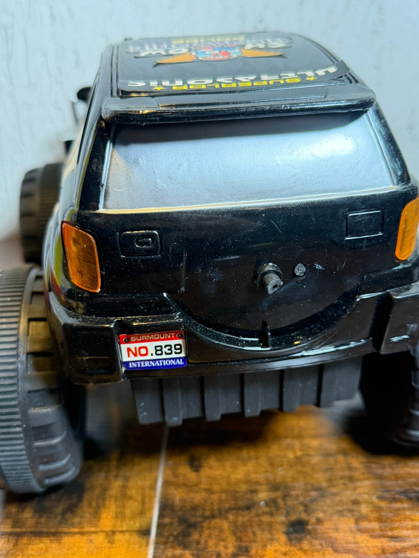 Jeep Giocattolo Polizia made in cina rotta