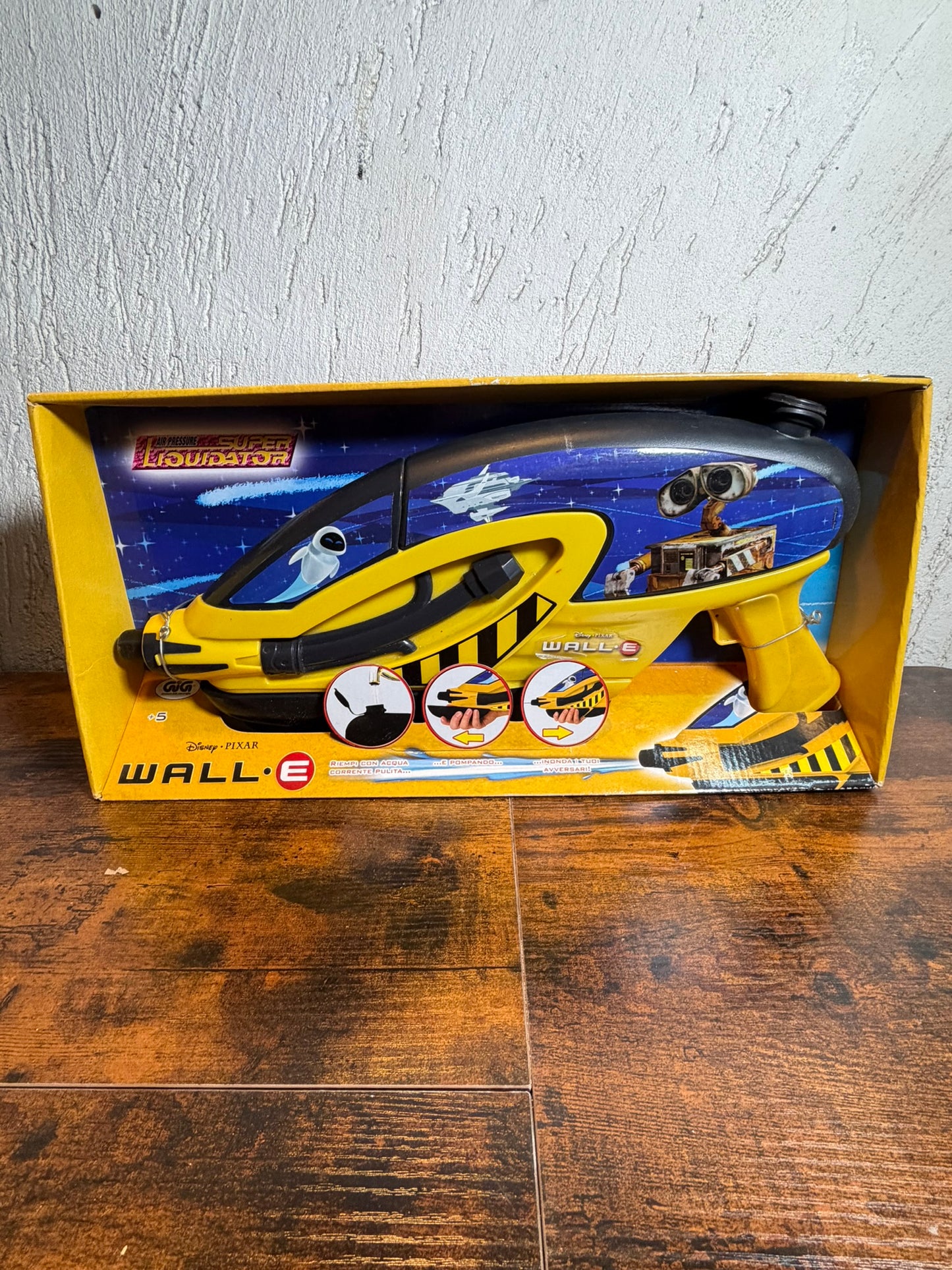 Super Liquidator Wall-e disney pixar