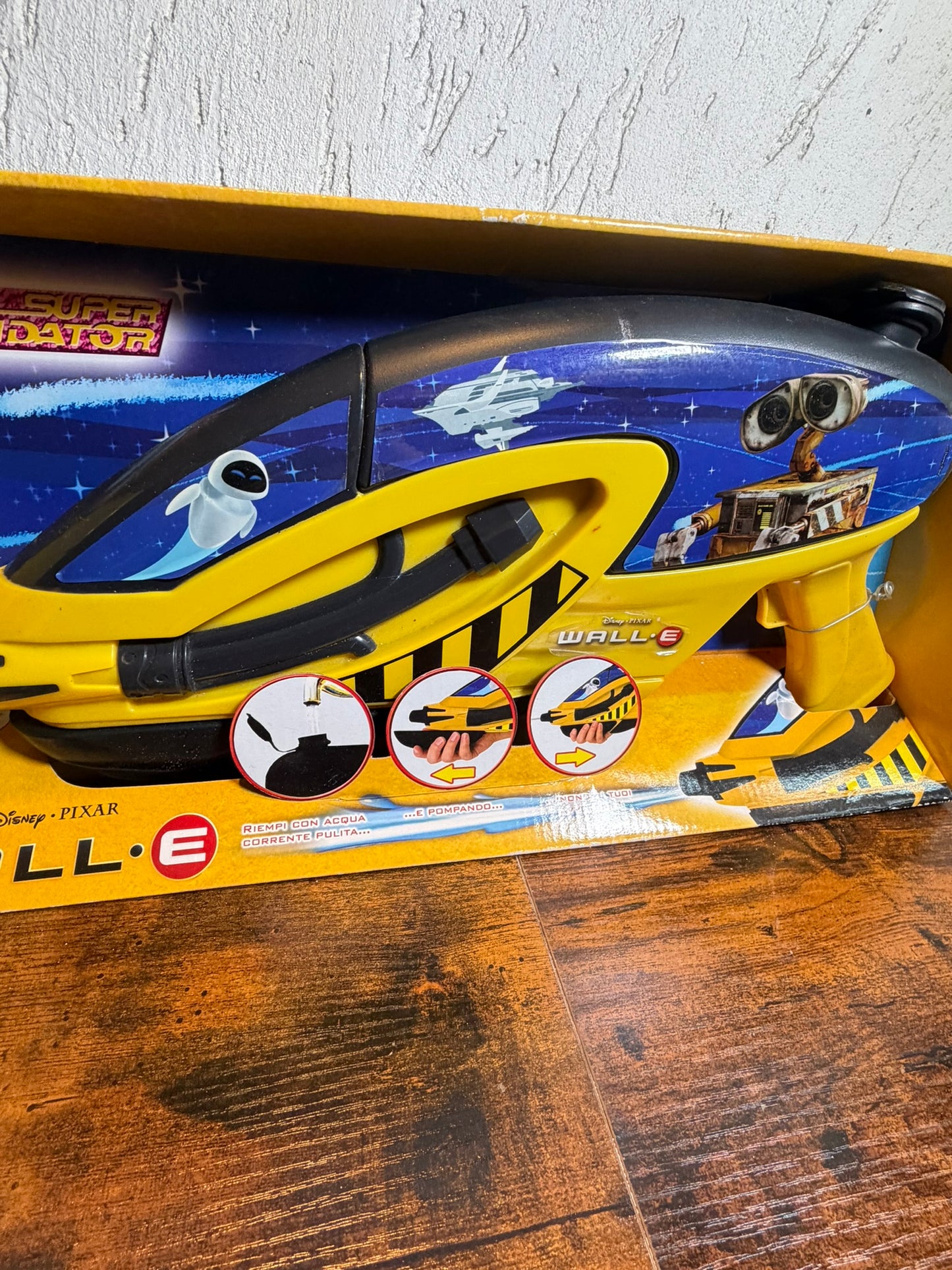 Super Liquidator Wall-e disney pixar