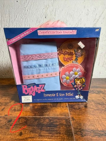 VINTAGE BRATZ SLUMBER PARTY PILLOW SET Copricuscino Trendy Nuovo# MR