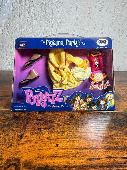 BRATZ FASHION PACK PIGIAMA PARTY! SASHA