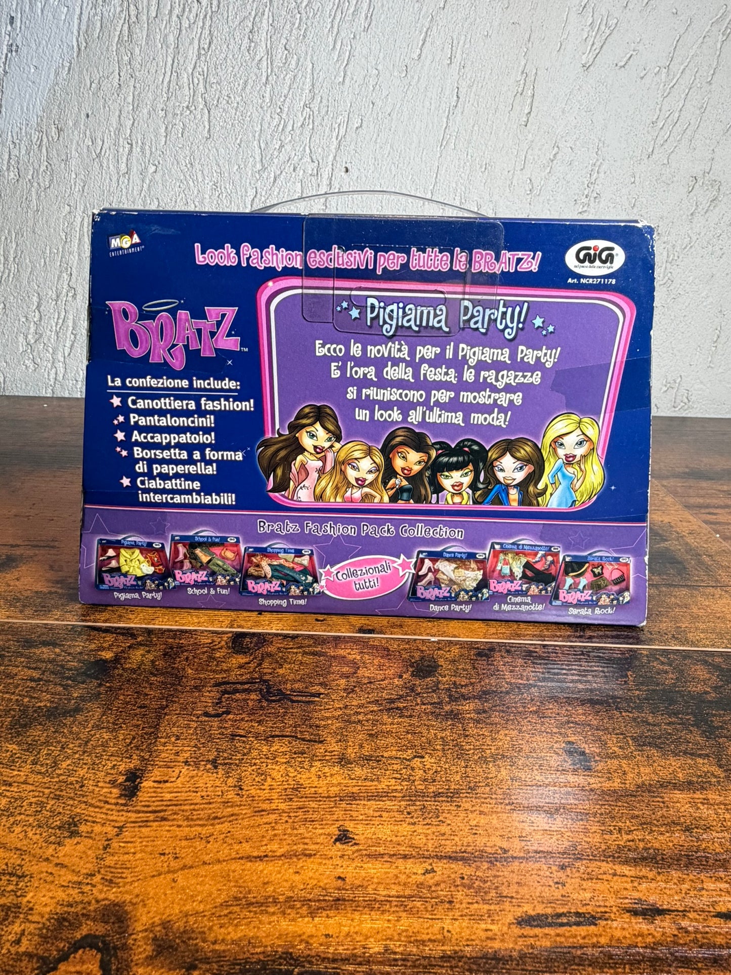 BRATZ FASHION PACK PIGIAMA PARTY! SASHA