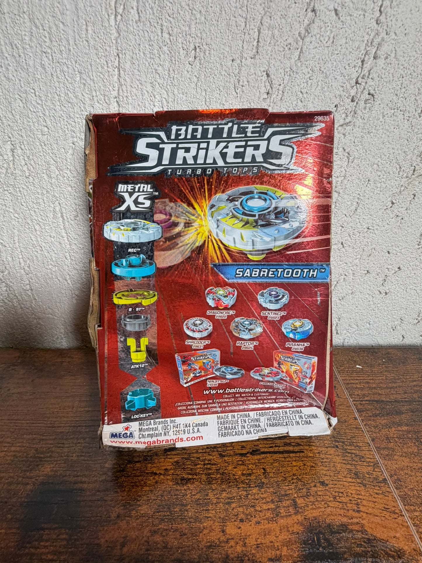 Mega Bloks Battle Strikers Raro Turbo Tops Ricarica Striker Sabretooth