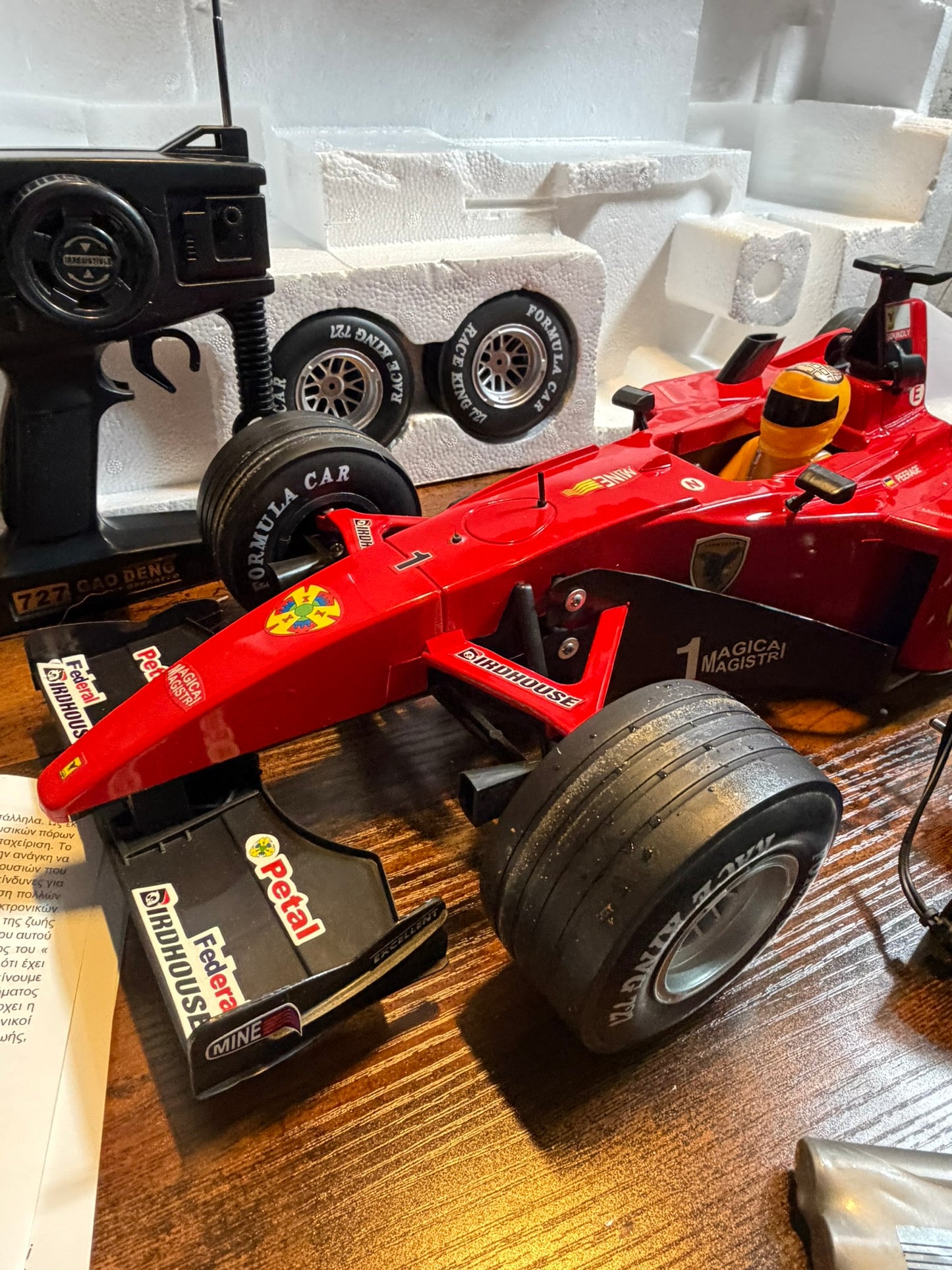 World Championship Remote Control Car Racing 1/8th Scale Ferrari (funziona)