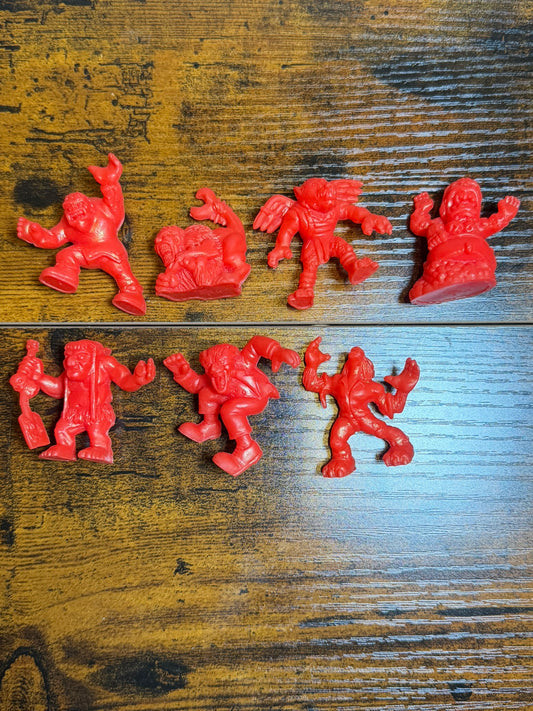 7 Monster in my pocket colore rosso tengu - manticore - baba yaga e altri