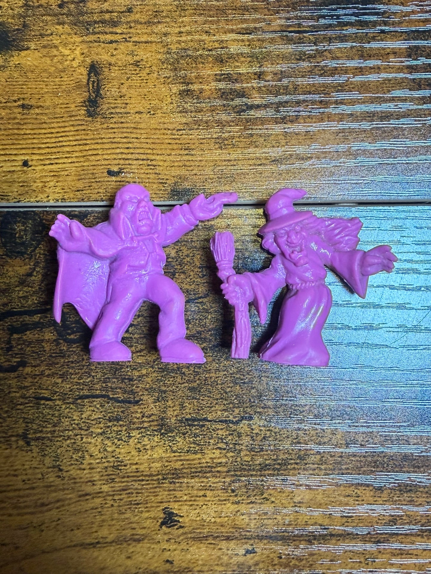 2 Monster in my pocket colore viola Witch - the phantom