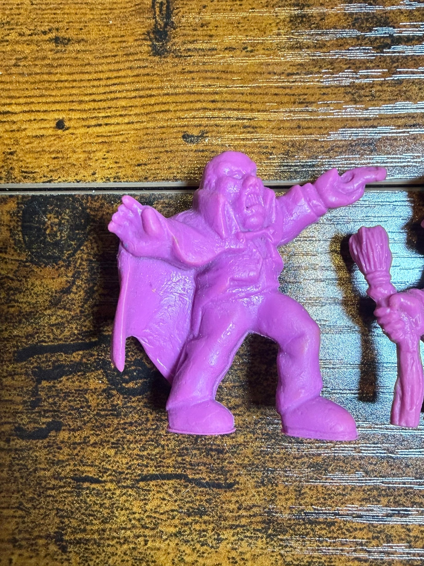 2 Monster in my pocket colore viola Witch - the phantom