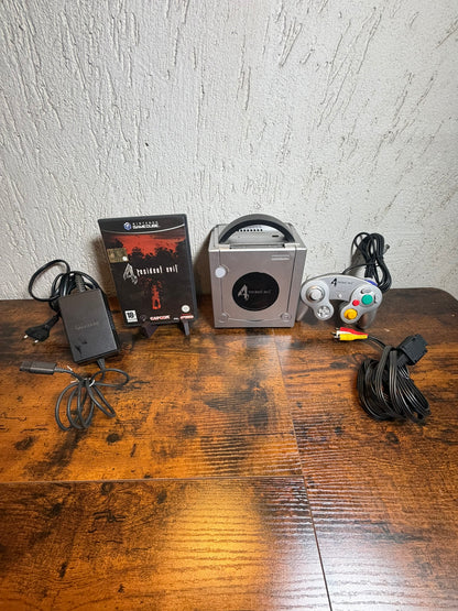 Console GAMECUBE RESIDENT EVIL 4 LIMITED EDITION PAL Con Controller E gioco