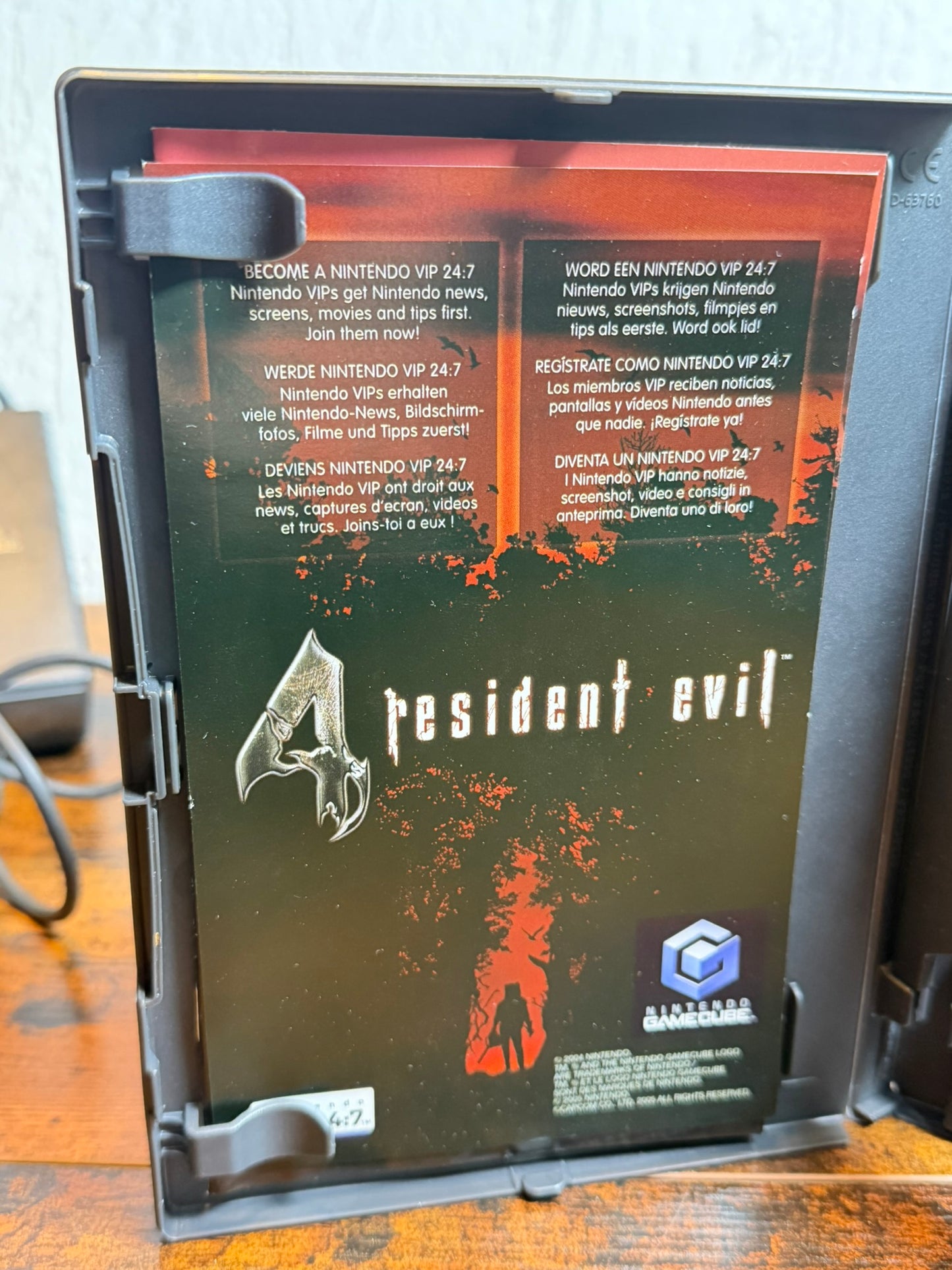 Console GAMECUBE RESIDENT EVIL 4 LIMITED EDITION PAL Con Controller E gioco