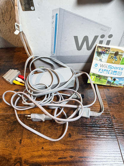 Pacchetto console NINTENDO WII in scatola Wii Sports e motion plus testata