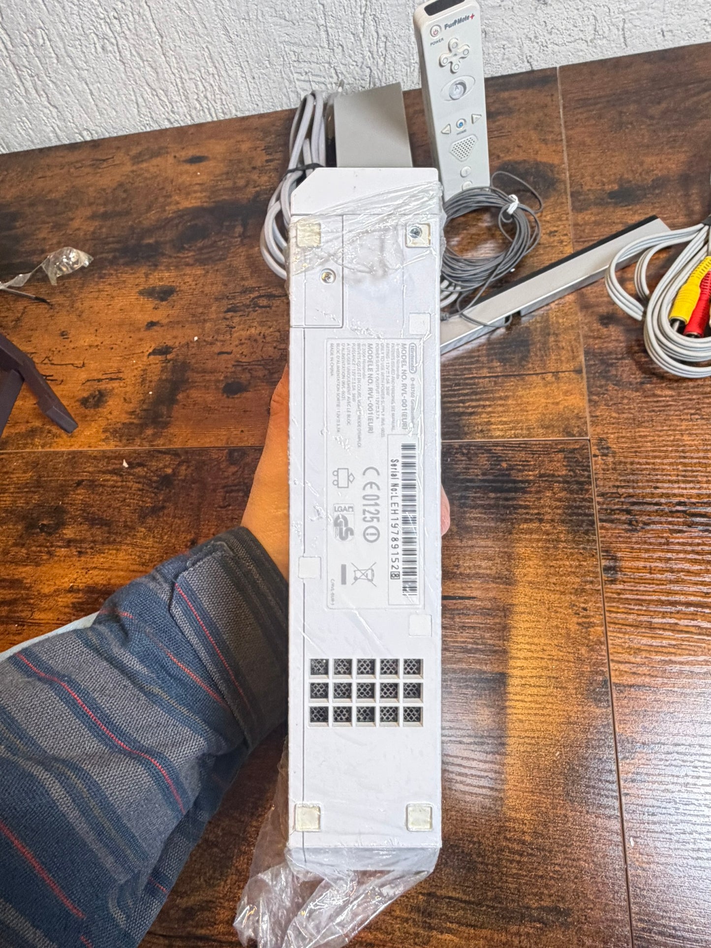 Nintendo Wii RVL‐001 EUR bianca con barra sensore, cavi e controller TESTATA