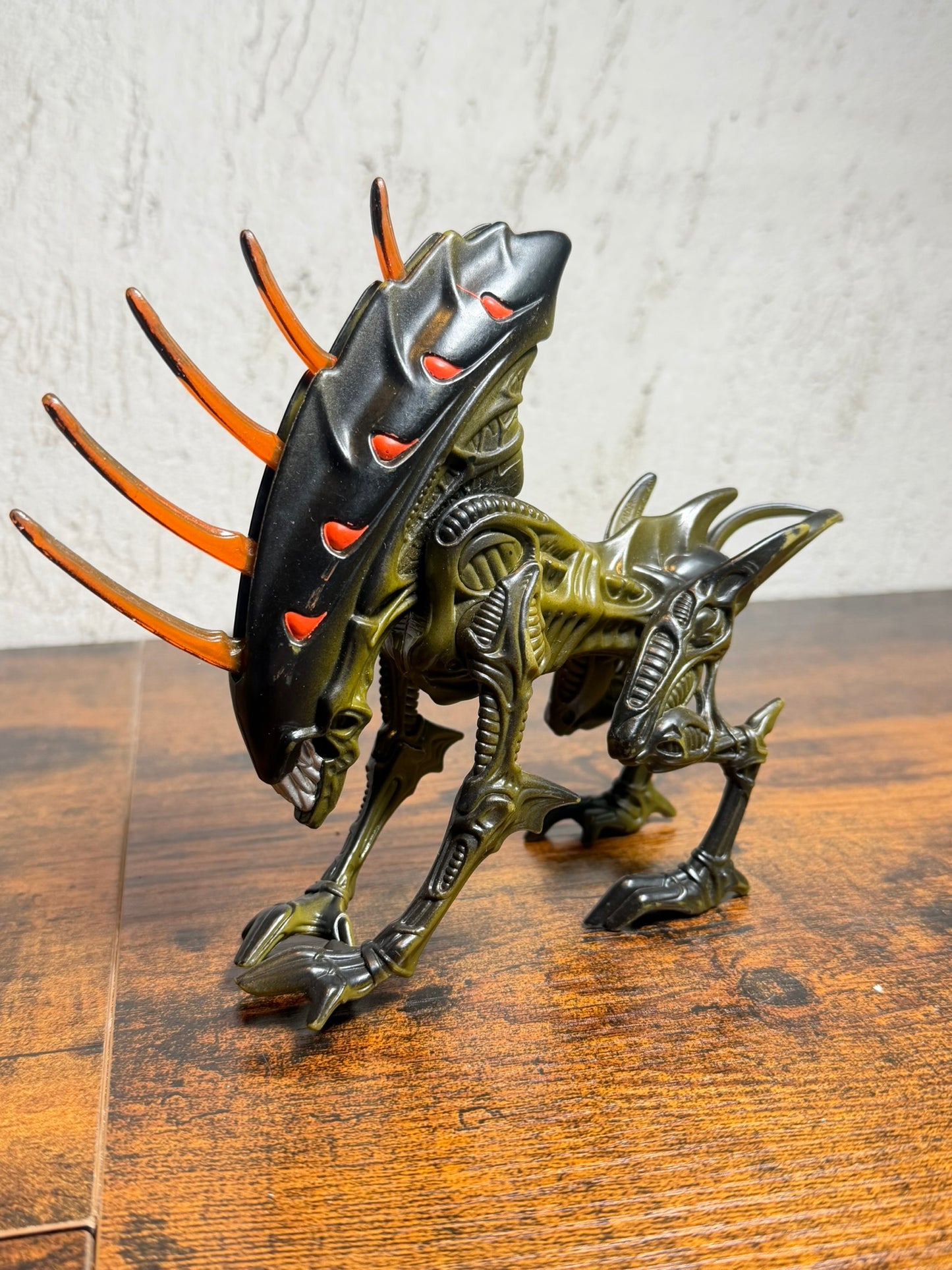 Modellino Aliens - Wild Boar Alien - 5,5" - Kenner - 1994 Vintage-