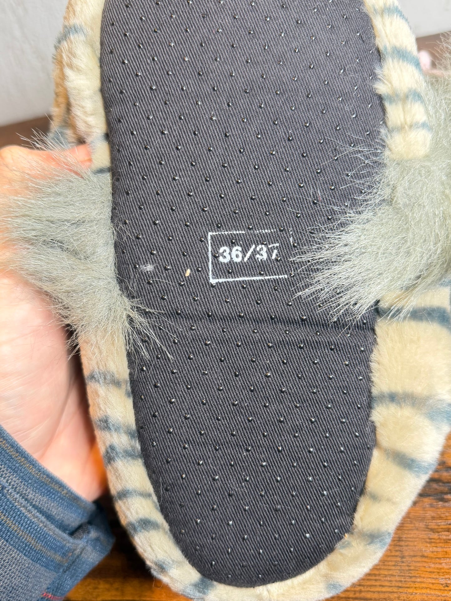 Pantofole Furby tigrate rare vintage da collezione mai usate (36/37)