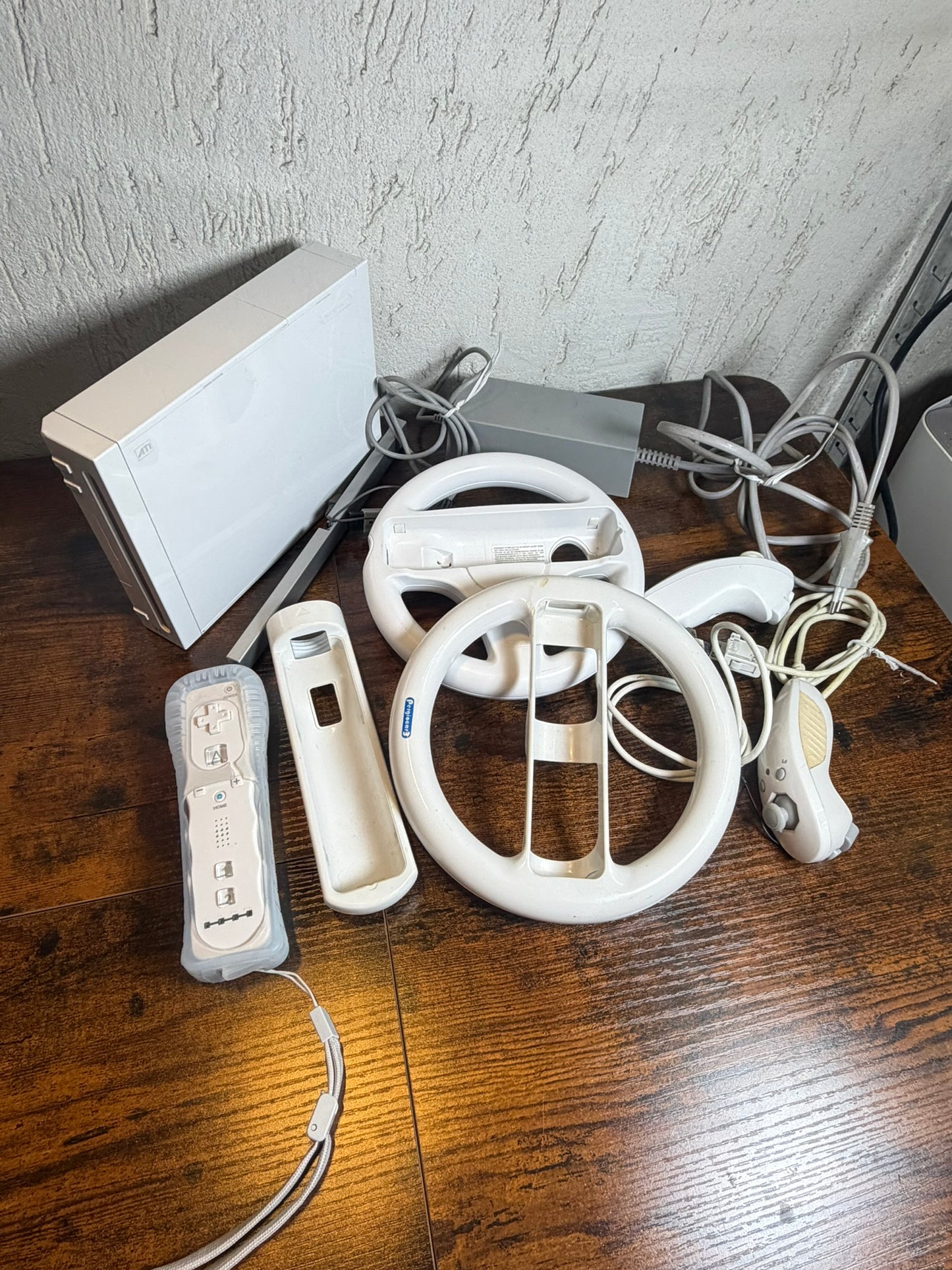 Console Wii funzionante + accessori (manca il cavo video)