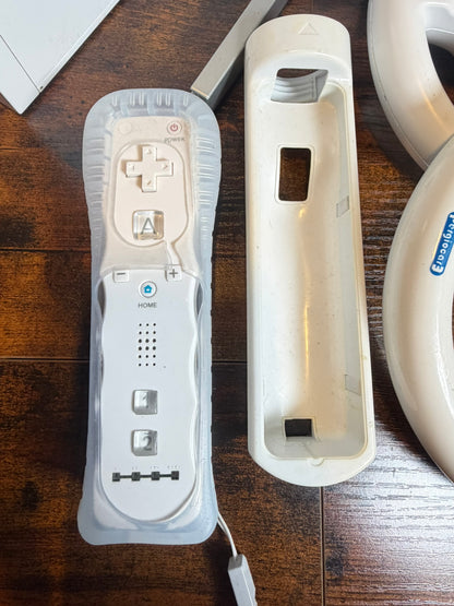 Console Wii funzionante + accessori (manca il cavo video)