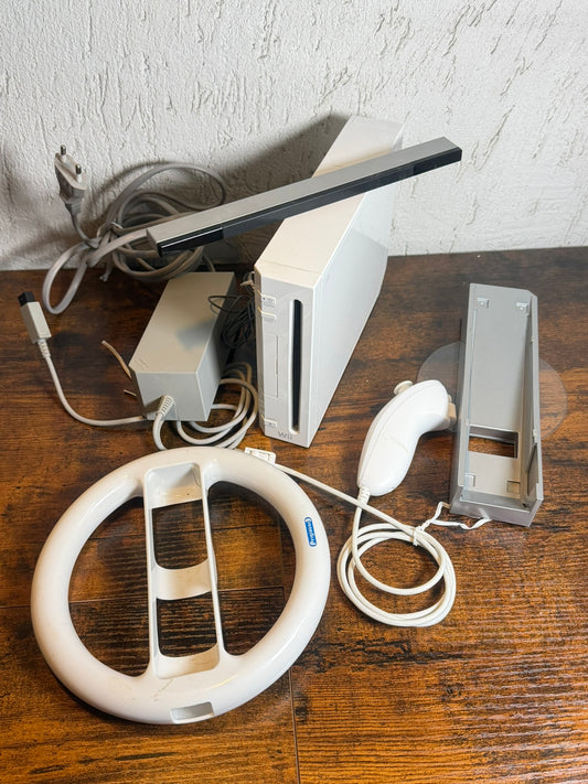 Console Wii funzionante: volante nunchuck alimentazione (manca il cavo video)