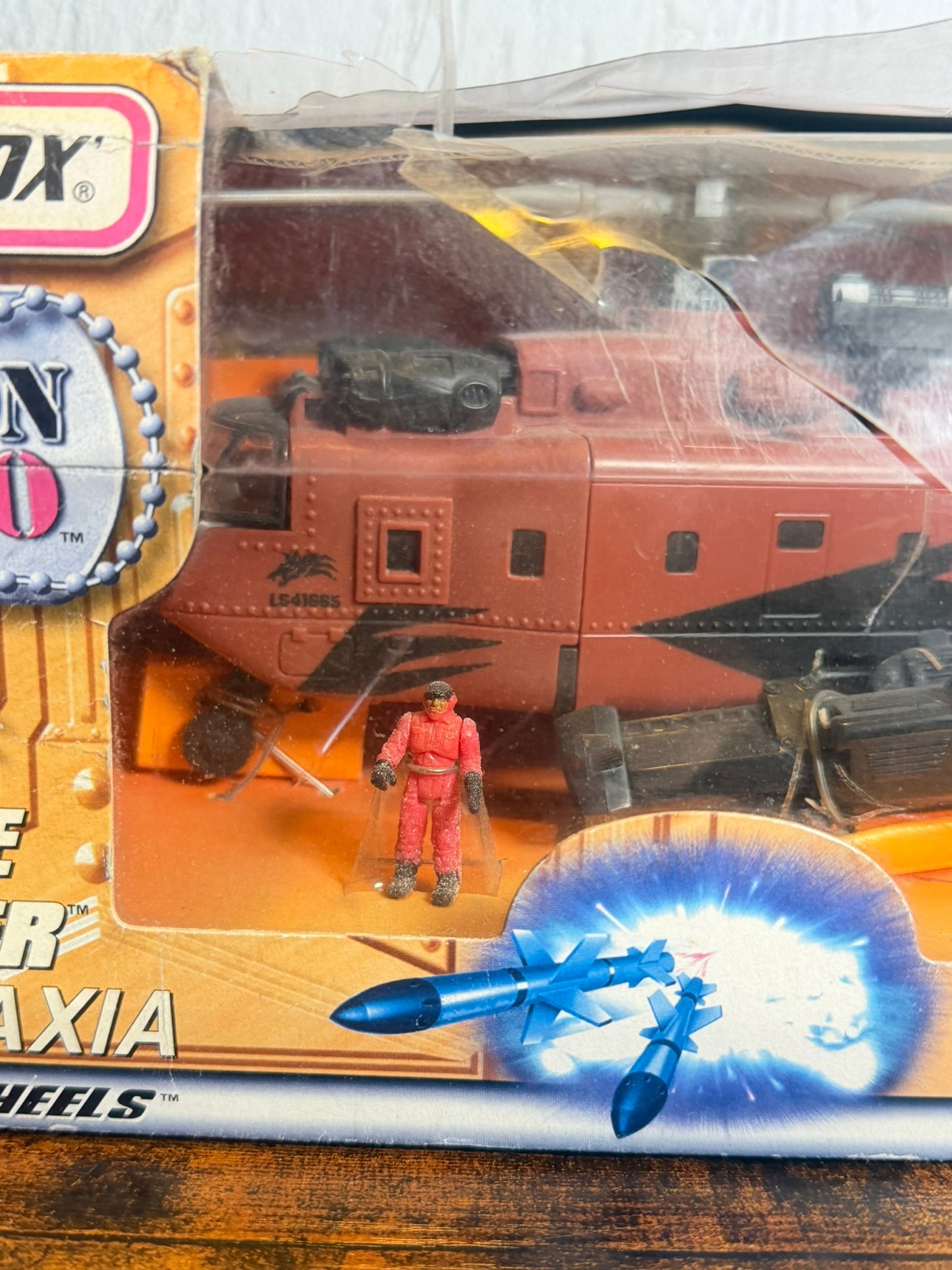 Modellino Matchbox Mission Bravo Missile Monster Elicottero