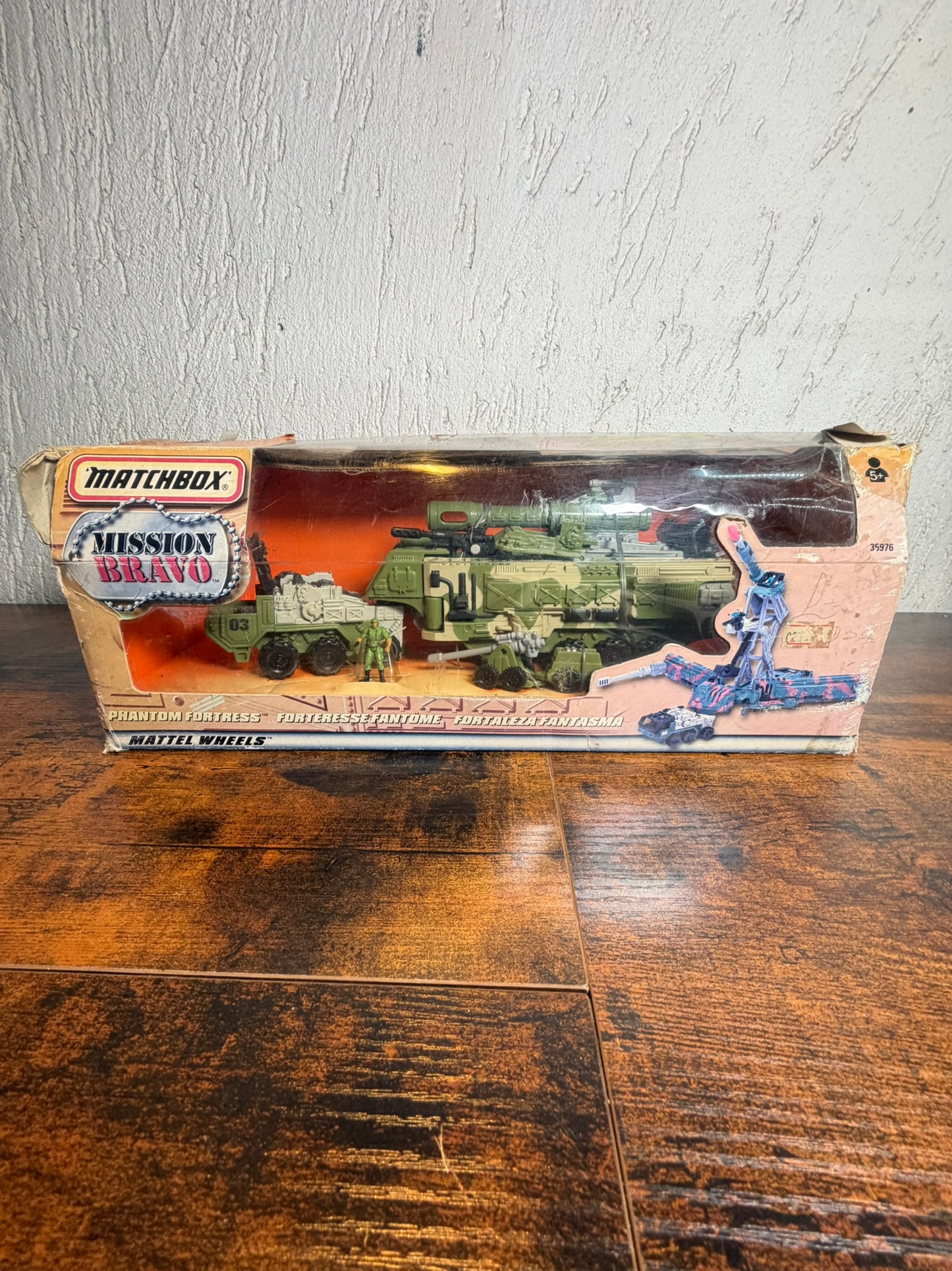 Modellino Matchbox Mission Bravo Mattel Wheels Phantom fortress