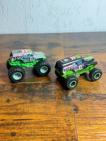 Hot Wheels Monster Jam Truck Metal 30th Anniversary Grave Digger 1/64