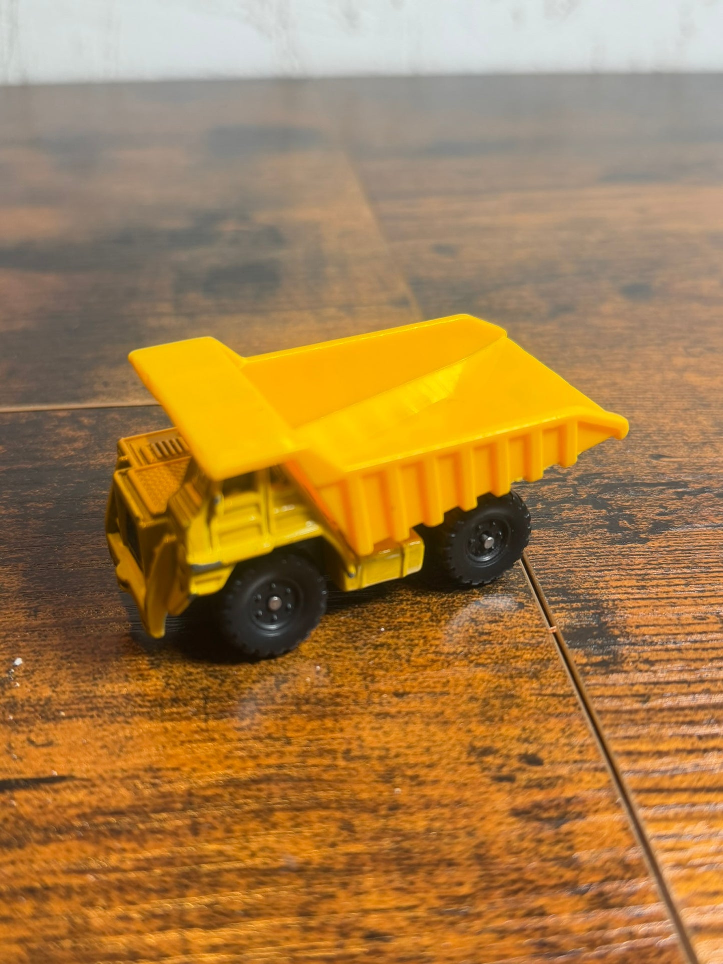 modellino majisto camion