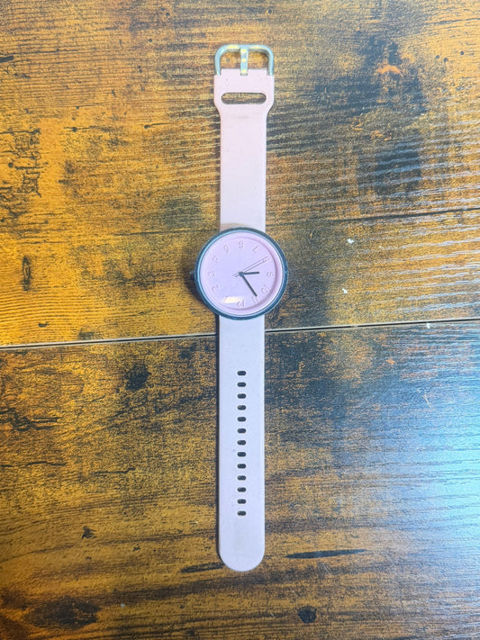 Orologio rosa semplice