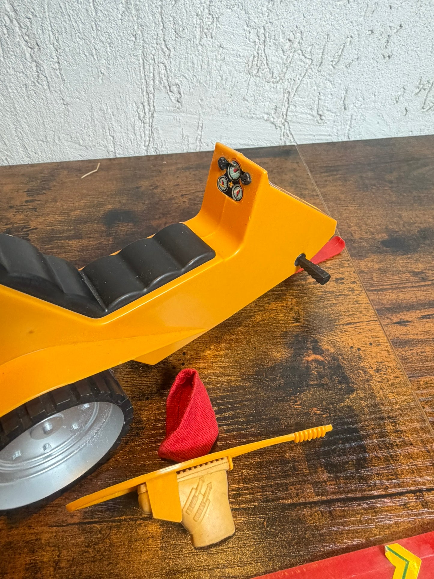 Veicolo gatto delle nevi e accessori Ok mike Furga 1979 (rotto)