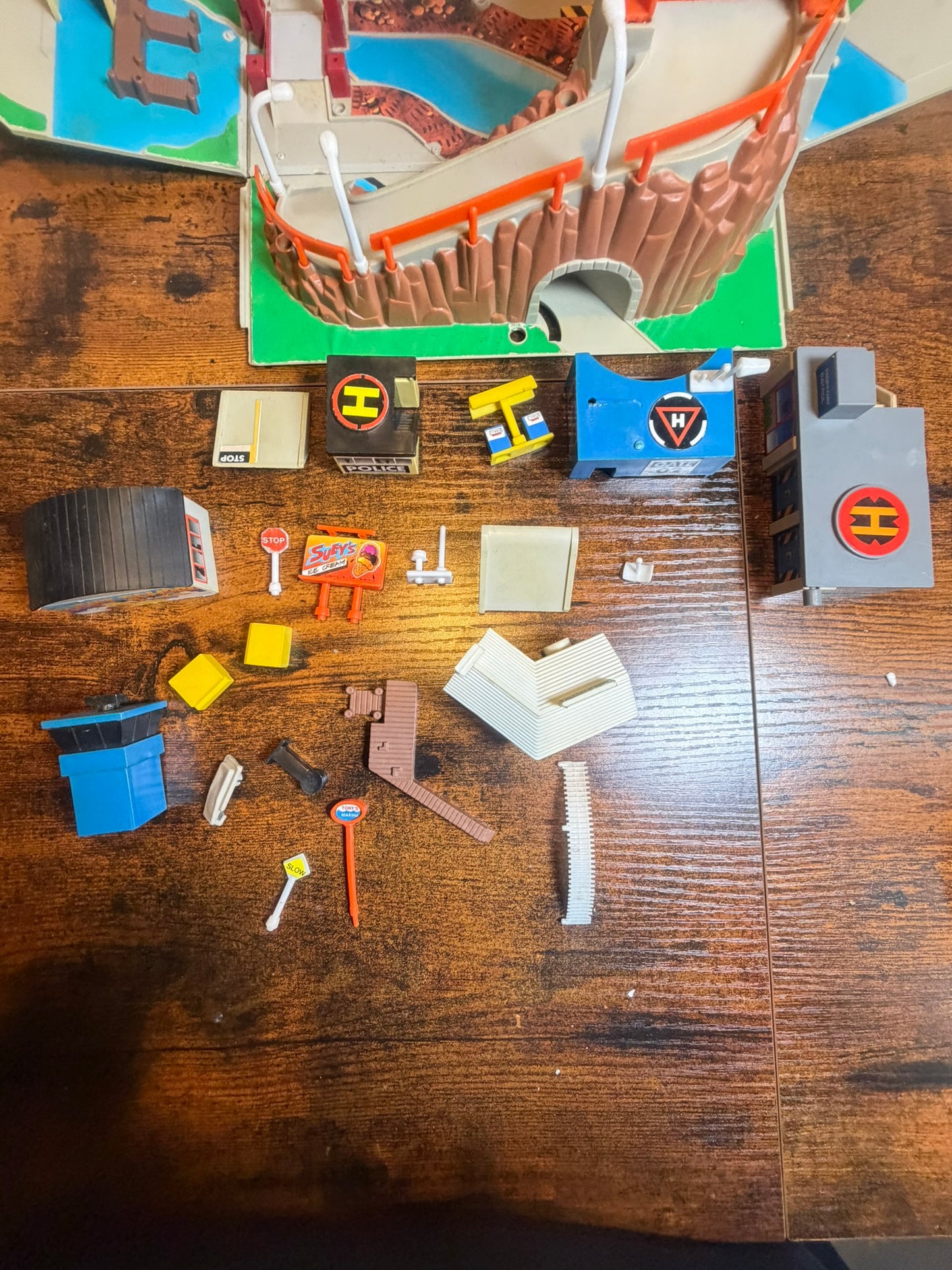 La Città Delle Micro Machines Gig Galoob Toys Cassetta Degli Attrezzi incompleto