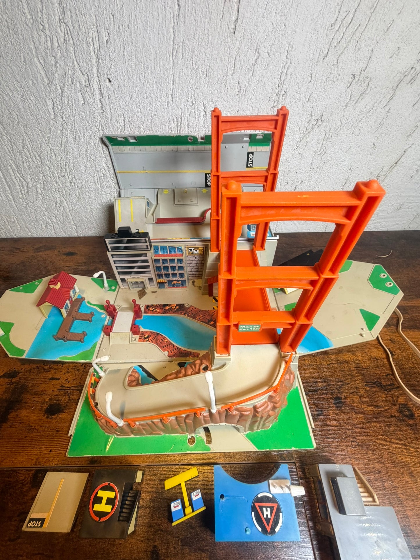 La Città Delle Micro Machines Gig Galoob Toys Cassetta Degli Attrezzi incompleto