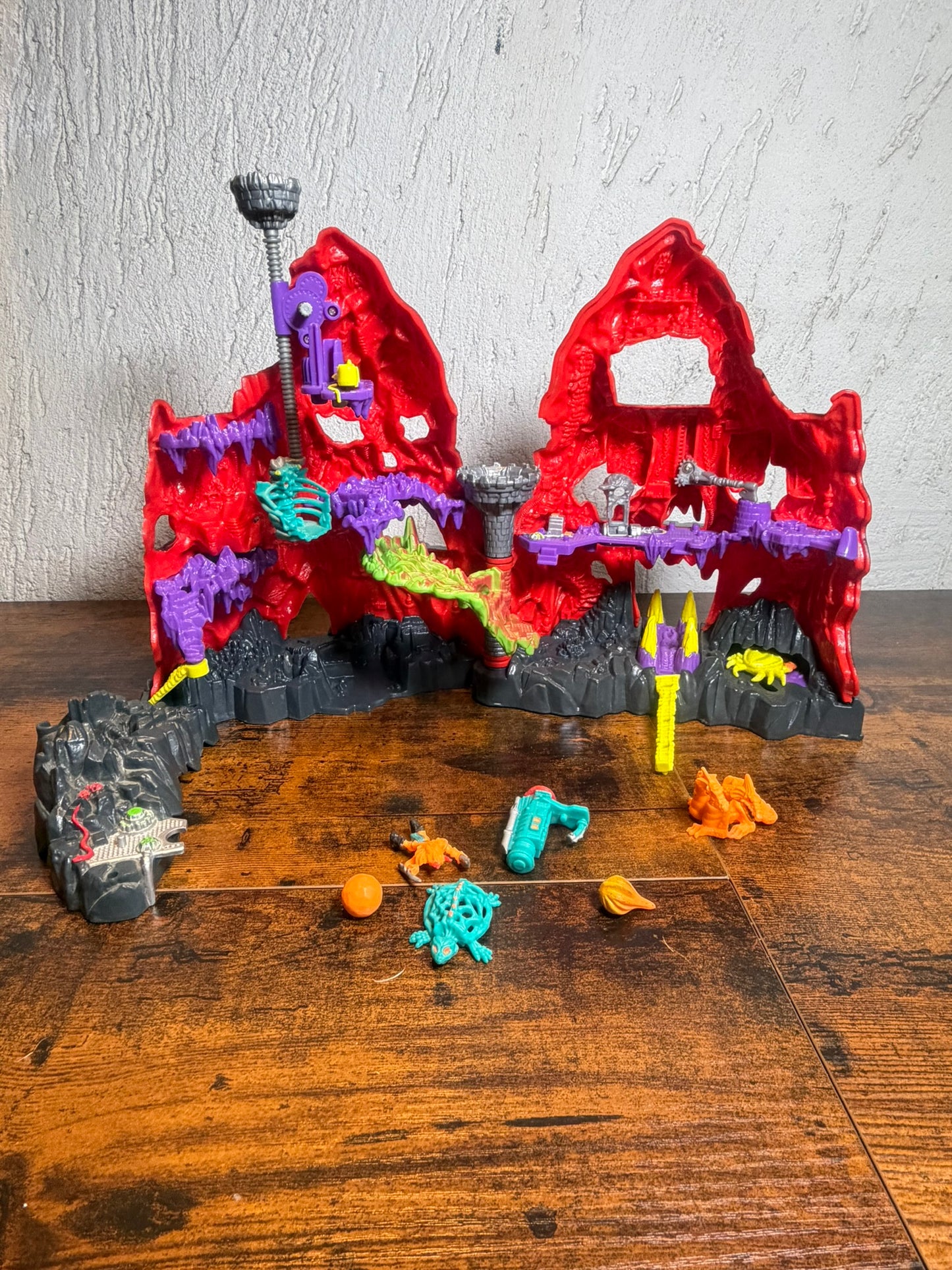 Mighty Max Montagna De Teschio Maledetto Skull Mountain Bluebird 1994 incompleto