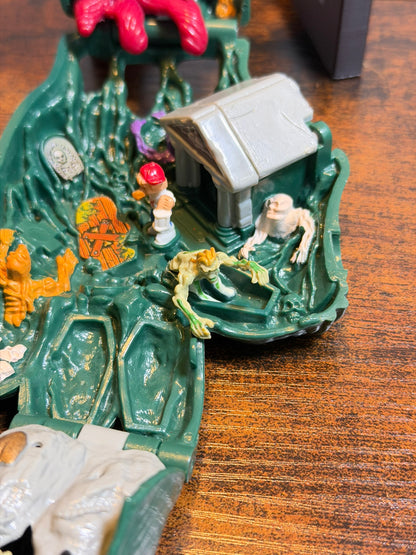 1994 Mighty Max Graveyard Grip hand zombi mano zombie completa