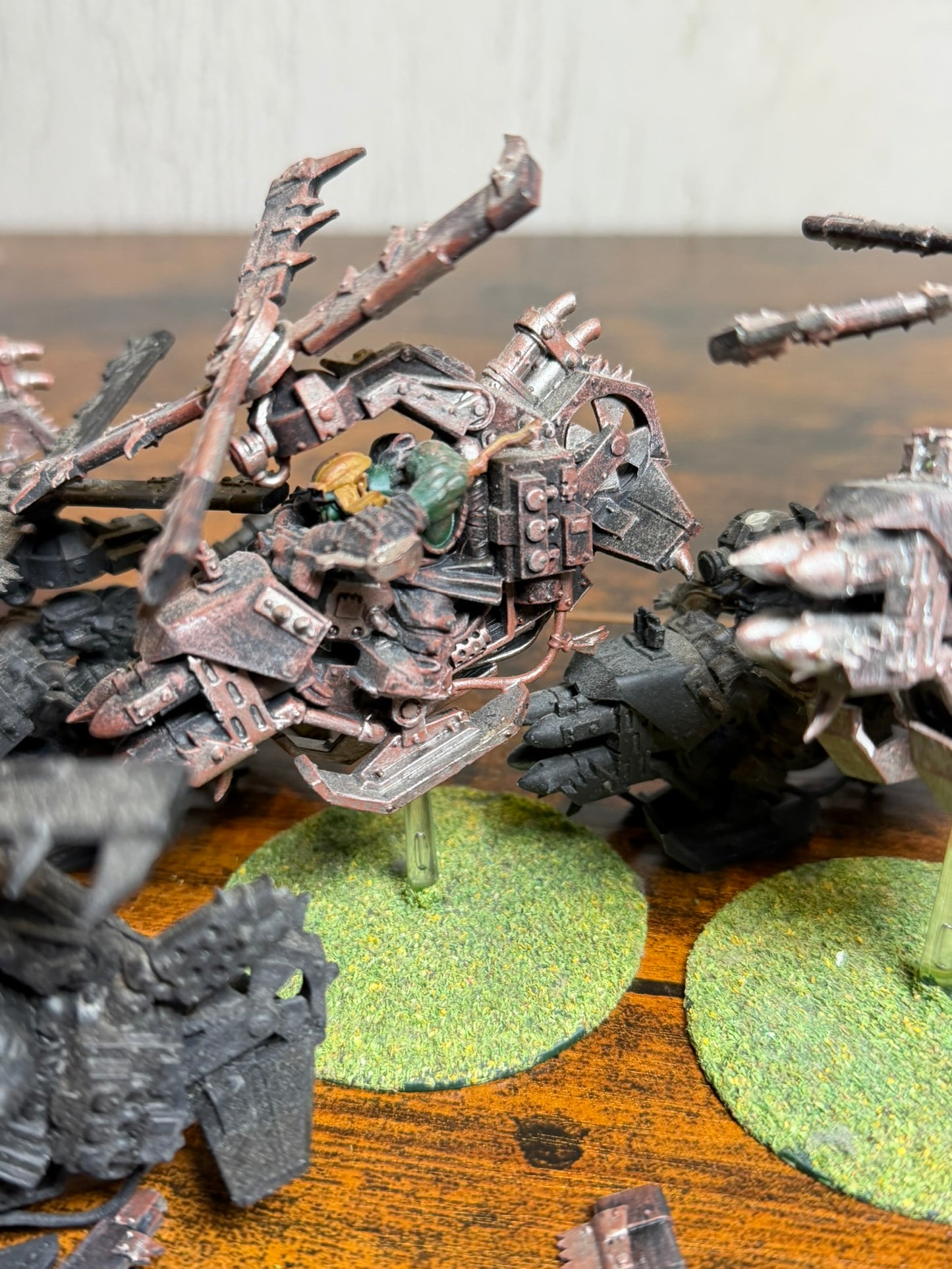 6 pezzi Warhammer 40k: Ork Deffkoptas (da riparare)