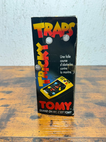 Tomy Tricky Traps con Scatola Giocattolo vintage anni 90 funzionante Ottimo