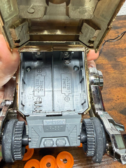 Dinosauro spaziale B/O anni 80 a batteria 7" JP-887 in scatola non funzionante