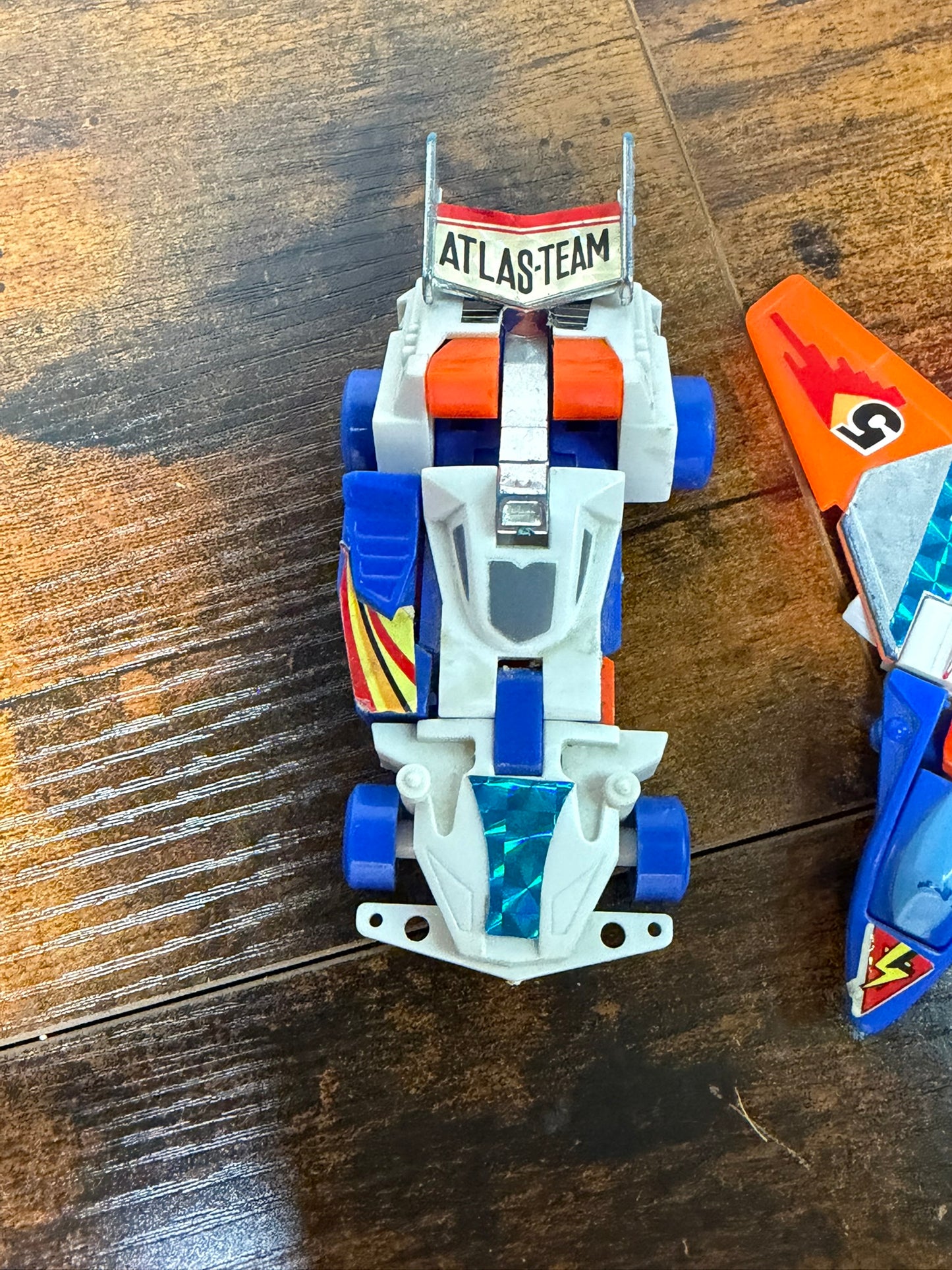 VINTAGE ANNI 80 TRASFORMABILE ATLAS BOT JETBOT e autobot made taiwan incompleti