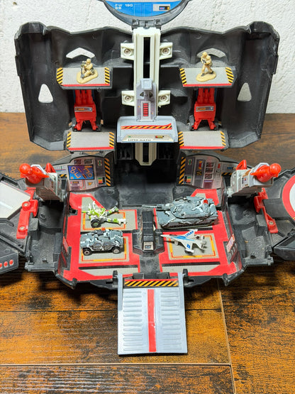 Micro Machines Military Falcon Wing Skybase Playset B2-Spirit Stealth