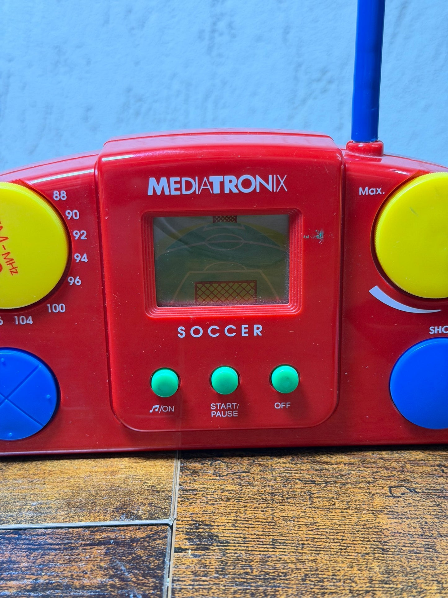 Radio e gioco LCD Media tronix Soccer funzionante